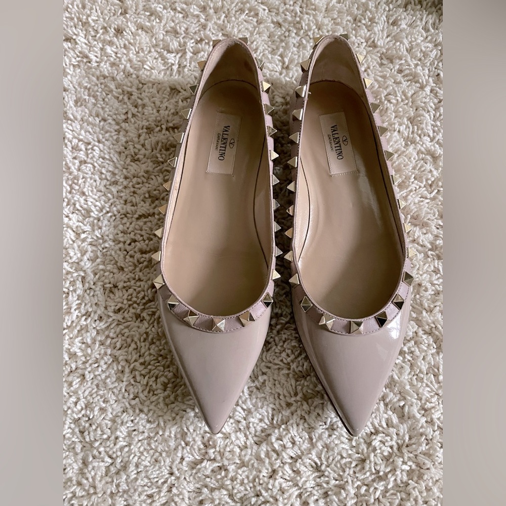 Valentino Garavani Rockstud Pointed Ballet Flats Patent Leather Pink Poudre 36